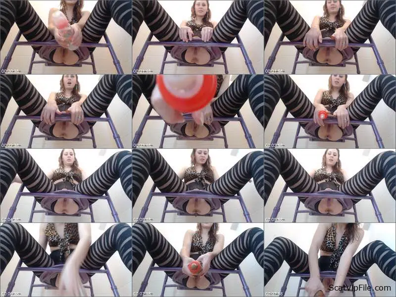 PooAlexa Smears Toilet Contents in Panties screenshot