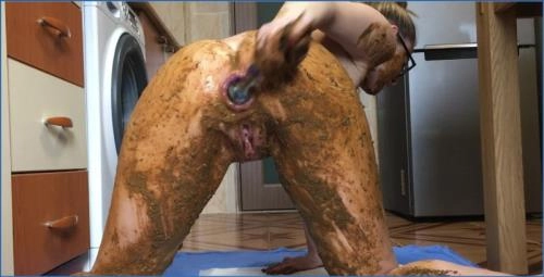 Ella Gilbert Scat Porn Video with Extreme Facial and Body Smearing - Scat Download