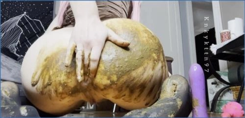 KnkyKttn97 Smears with Feet in savage Anal Kaviar porn - Scat Download
