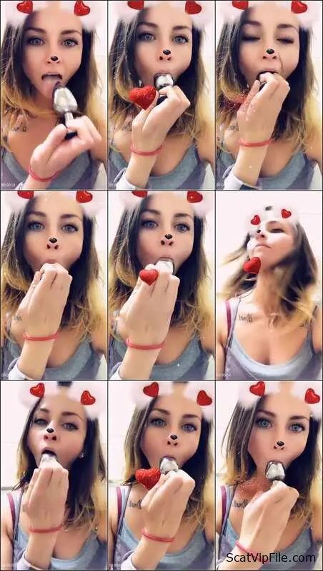LilbuttLex in Heavy Pee Scat Clip- Watch the Full Video 💩 screenshot