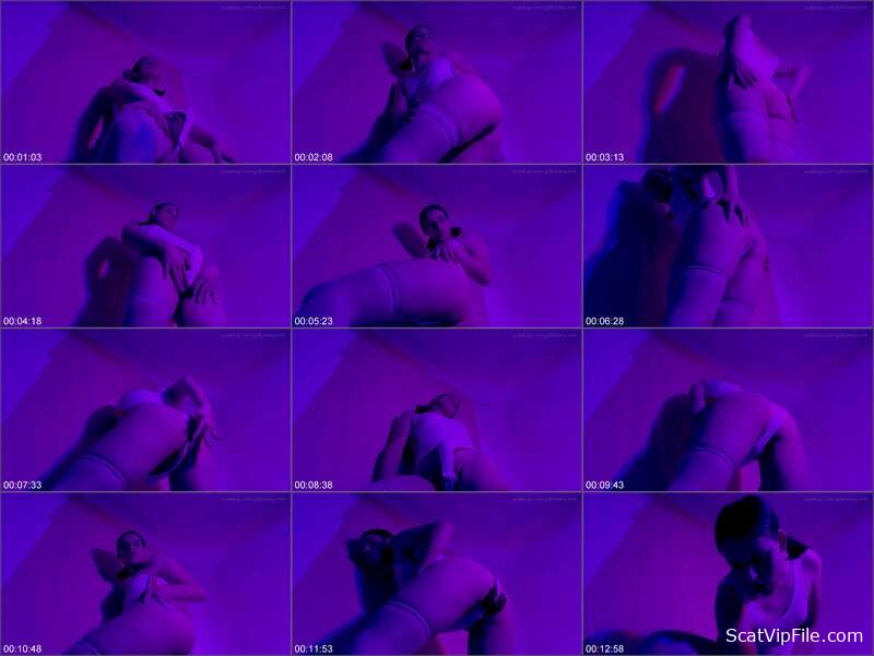 Emily Milk Smearing and Shitting Hardcore in This Solo Pooping Clip screenshot