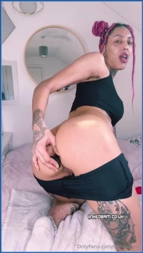 Inked Bambi in British Dirty Kaviar Enema Anal - Scat Download