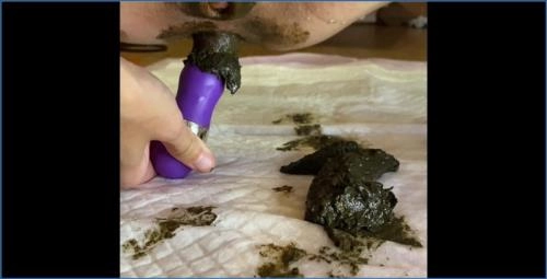 Veronika Pissing and Shitting in Heavy Scat Porn 💩 - Scat Download