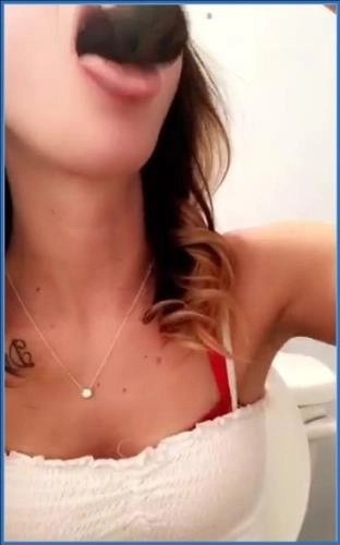 LilbuttLex Shows Off Her Kaviar in Extreme Anal Beads Round - Scat Download