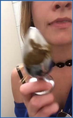 LilbuttLex Fists Her Way Through Extreme Scat and Gaping Fun - Scat Download