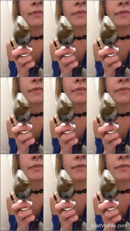LilbuttLex Fists Her Way Through Extreme Scat and Gaping Fun screenshot