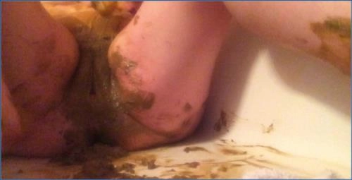 Allura Smears Her Poop in a Wild BBW Scat Performance with Big Boobs - Scat Download