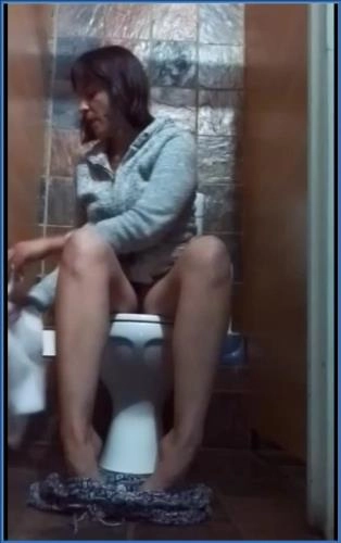 Liglee Takes Hold: Solo Dildo Play and Smearing in Desperate Measures - Scat Download