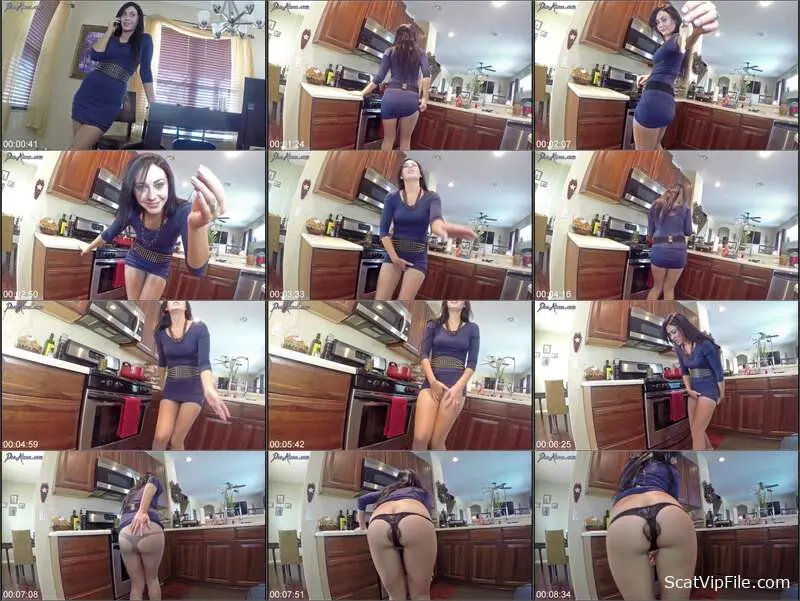 Jessica Valentino Smears Fresh Shit on Pantyhose in Outdoor Bliss screenshot