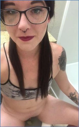 Missellie Defies Muck in Extreme Puking, Piss Drinking, and Anal - Scat Download