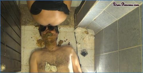Bizarre Peeing and Dirty Talk by a Dominant Latina - Valery - Scat Download