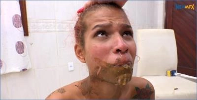 Morena Ros Shits, Smears, and Eats in Mucky Solo Femdom - Scat Download