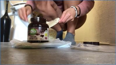 Linda aka Vegan Linda Pushes Boundaries with Extreme Diarrhea and Piss Defecation - Scat Download