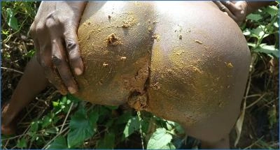 Pinky Prada's Outdoor Piss and Scat video - Scat Download