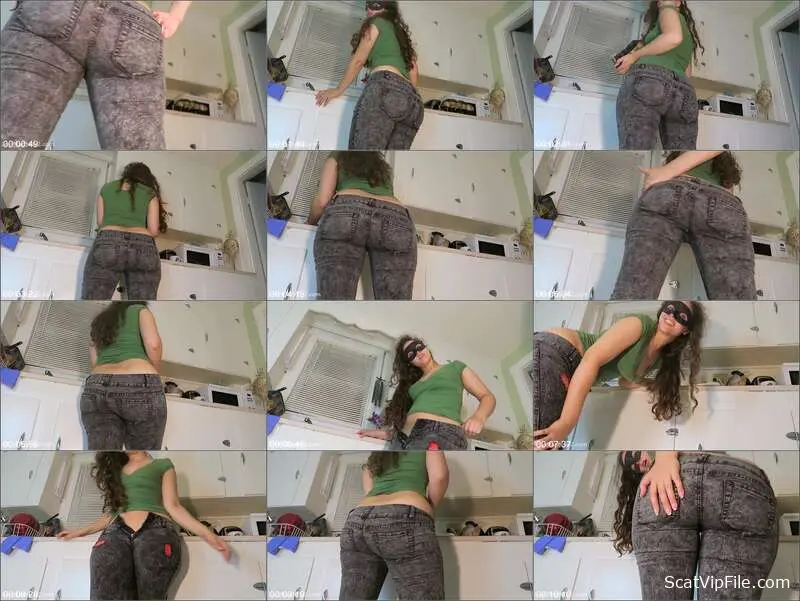 Love Rachelle Dominates in an nasty Femdom Scat romp screenshot