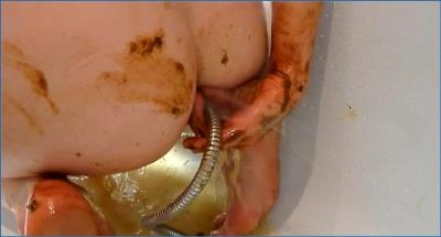 Dirty Barbara Shitting and Pissing Hardcore Scat FullHD 1080p - Scat Download