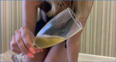 Mistress Lily Pushes Limits in nasty Fetish show - Scat Download