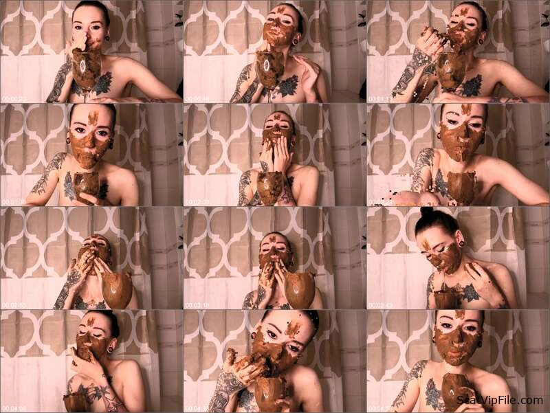 DirtyBetty Indulges in Extreme Scat and Pee Play screenshot