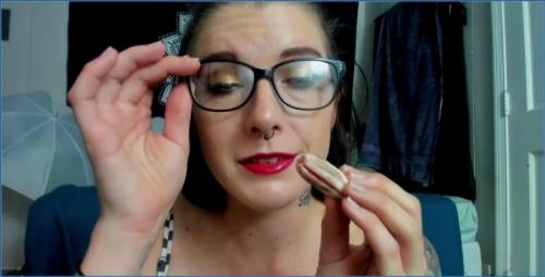 Missellie in Hardcore Poo and Piss Drinking porn - Scat Download