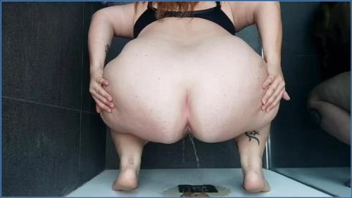 Lady Phoenix - Lucky toilet HD 720p / 18.59 MB - Scat Download