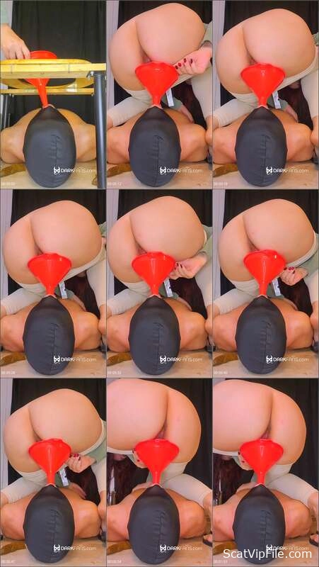 Facesitting Scat Porn with Domina Marbella in This Hardcore Femdom Clip screenshot